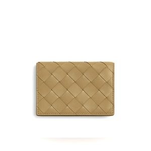 BOTTEGA VENETA
CARD HOLDER
LIGHT OLIVE